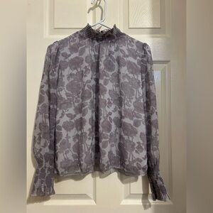 Wilfred Aritzia Valencia Blouse flowy smocked cuffs and mock neck XS gray tones
